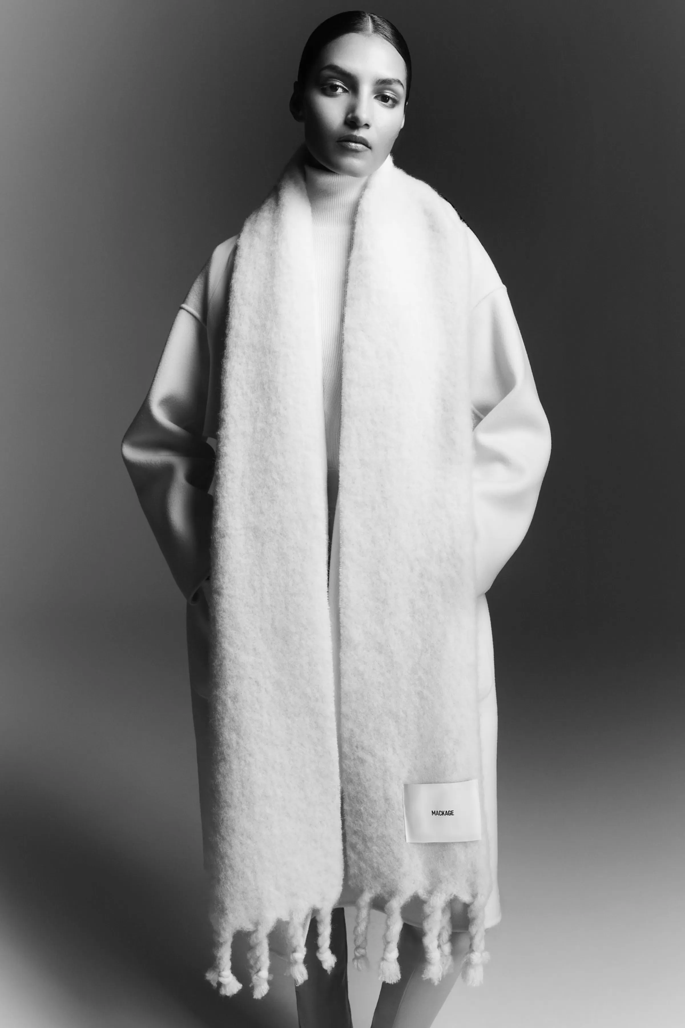 Colby, Unisex Rectangular Wool Scarf With Fringed Ends | ® US | Mackage Fashion