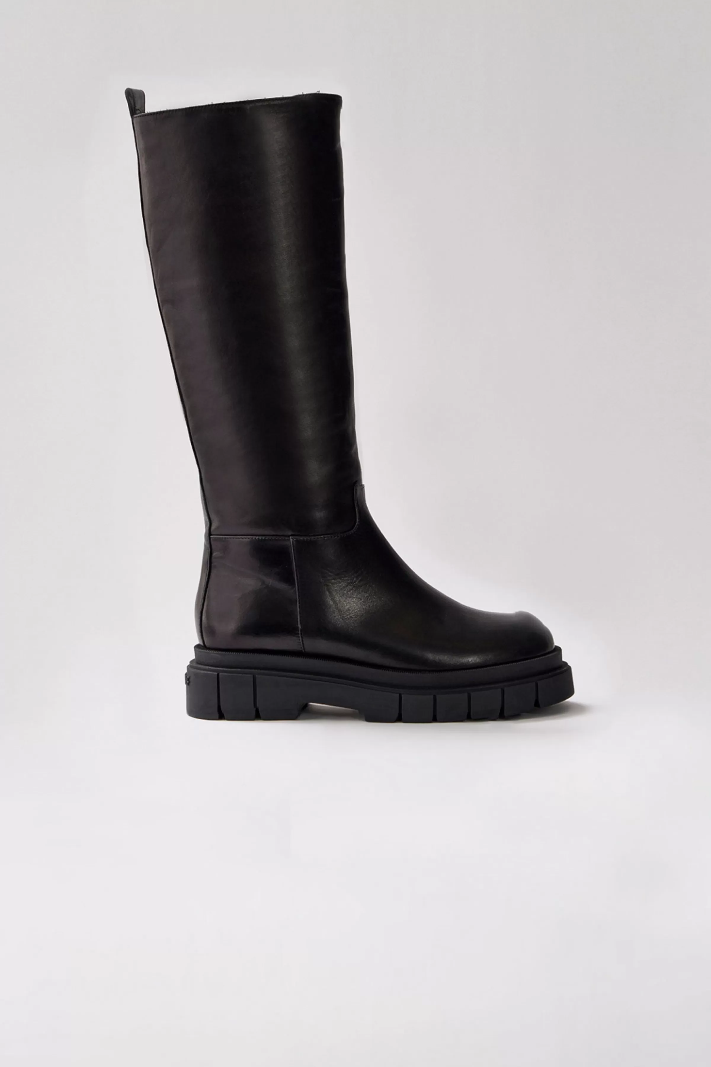 Commander, Shearling-lined Lug Sole (R) Leather Boot For Ladies | ® US | Mackage Fashion