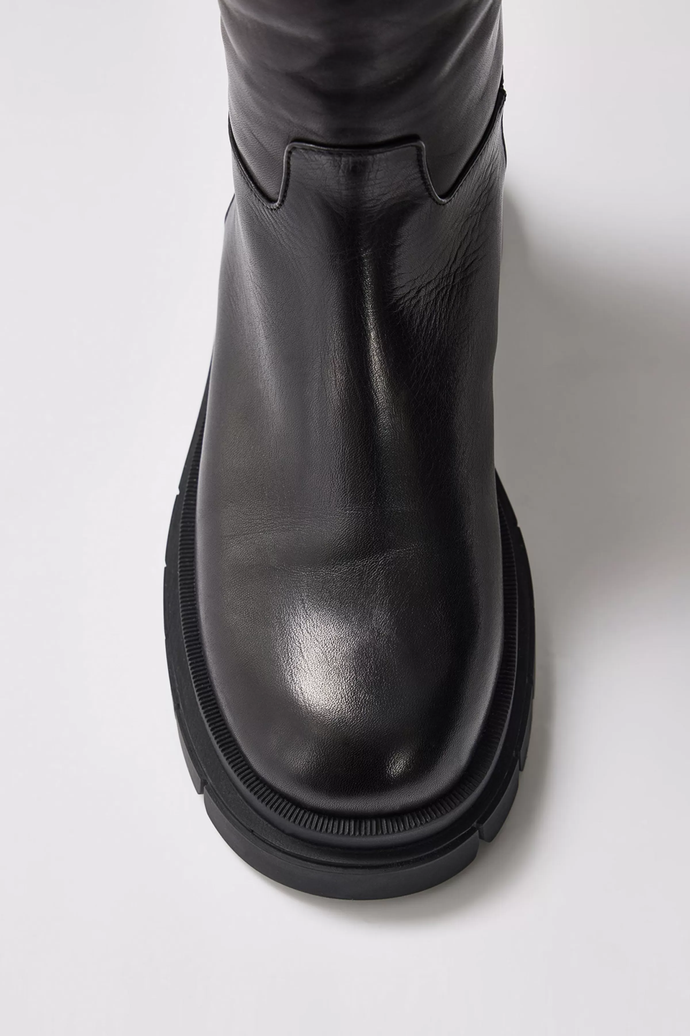 Commander, Shearling-lined Lug Sole (R) Leather Boot For Ladies | ® US | Mackage Fashion