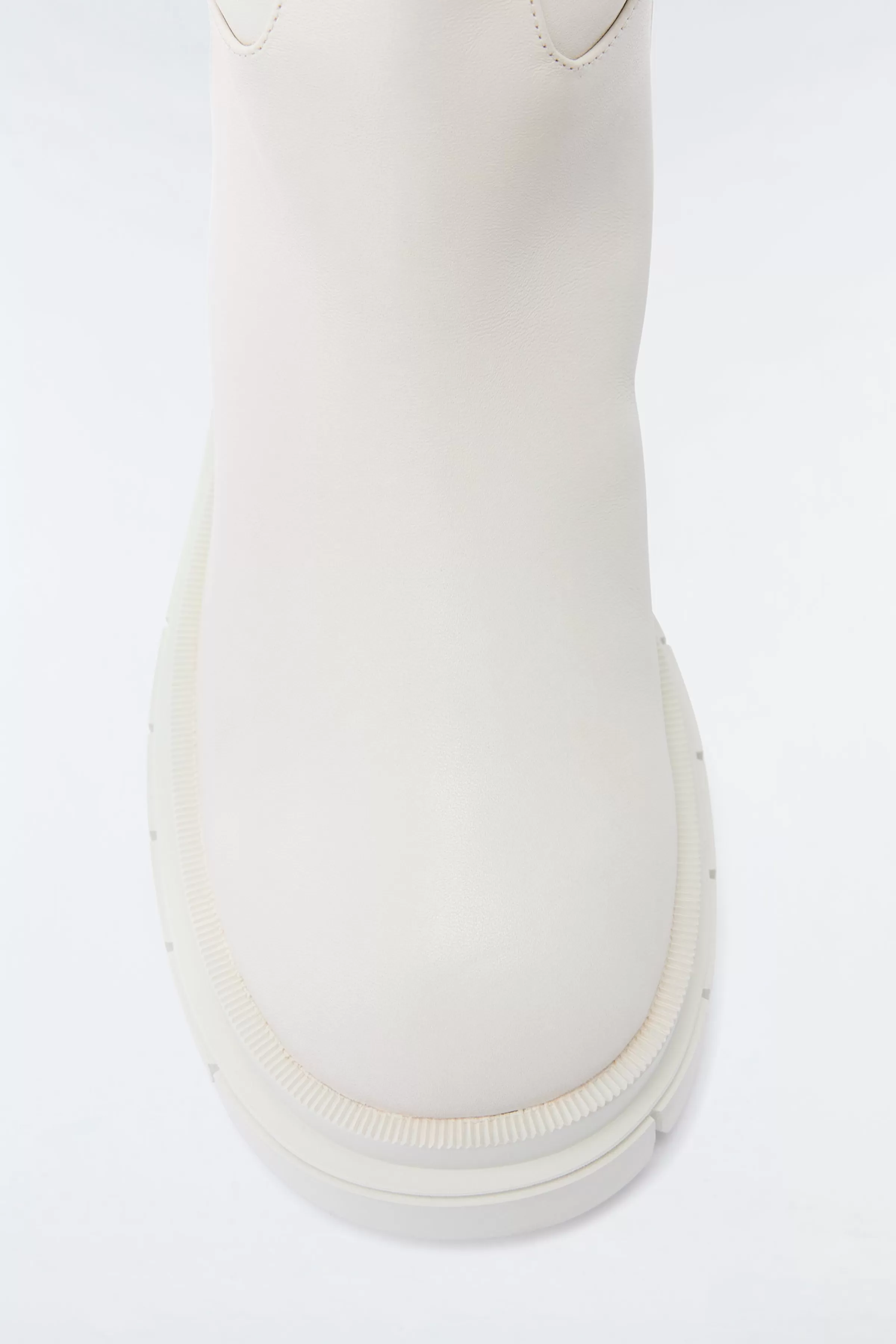 Commander, Shearling-lined Lug Sole (R) Leather Boot For Ladies | ® US | Mackage Fashion