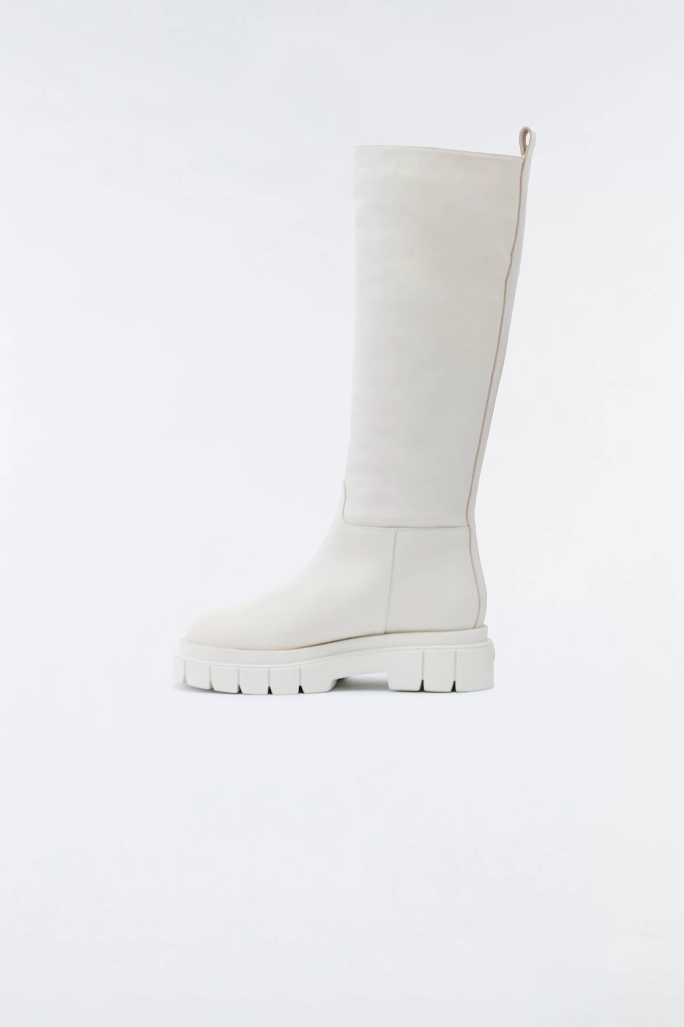 Commander, Shearling-lined Lug Sole (R) Leather Boot For Ladies | ® US | Mackage Shop