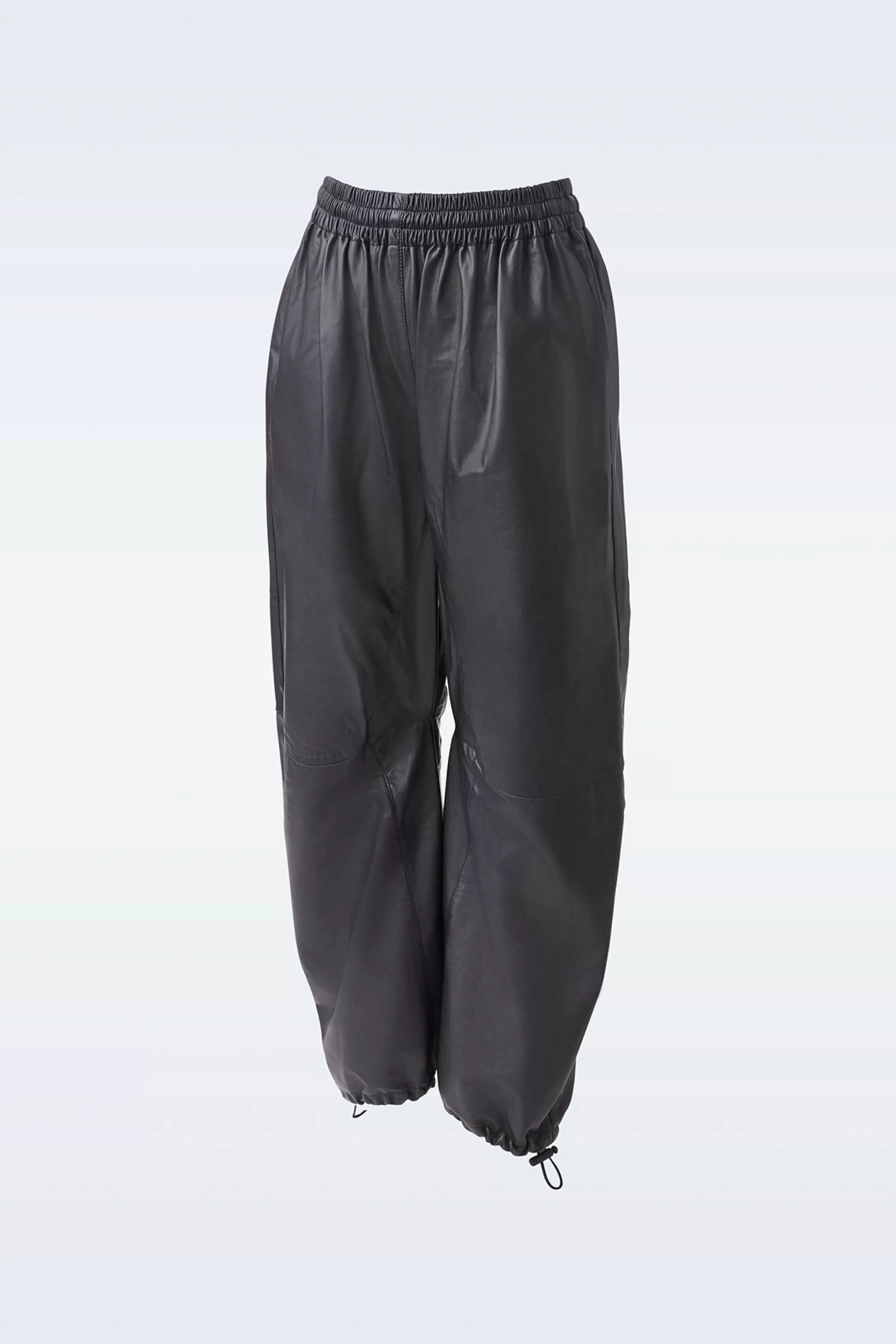 Illona, Luxe Calfskin Monochromatic Pants For Ladies | ® US | Mackage Fashion