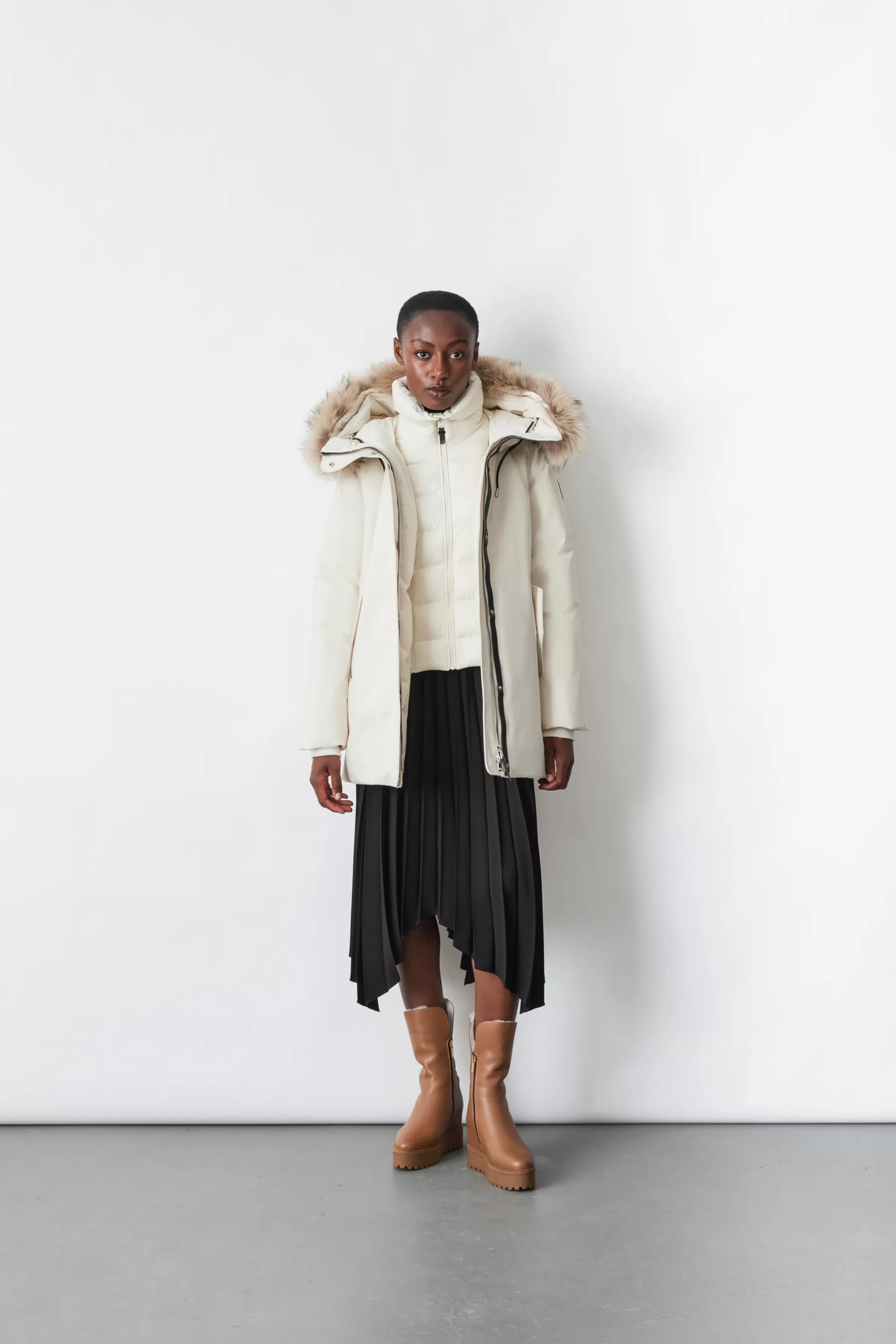 Kinslee, 2-in-1 Oversized Down Parka With Bib And Natural Fur For Ladies | ® US | Mackage Outlet