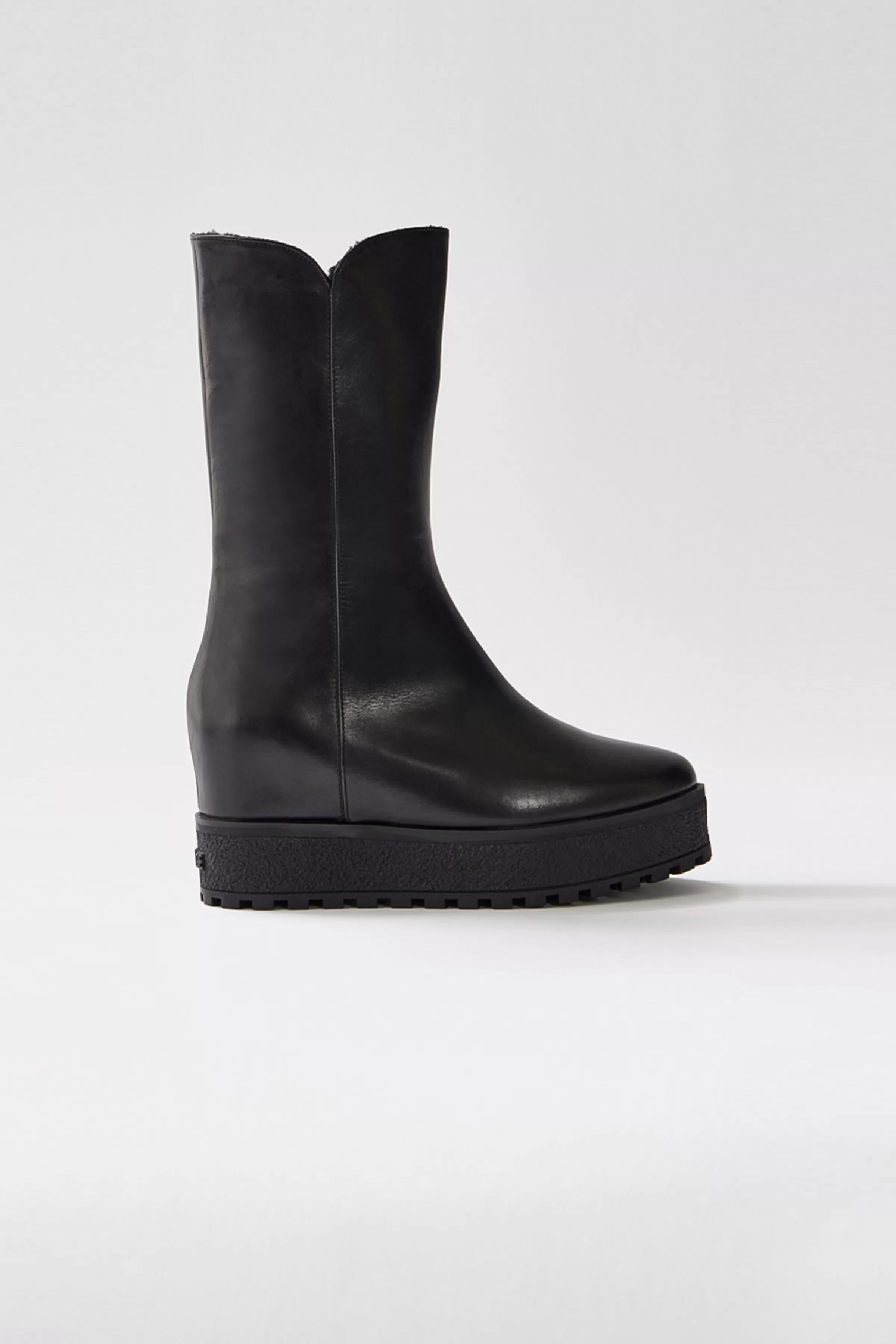 Noble, Shearling-lined Wedge (R) Leather Boot For Ladies | ® US | Mackage New