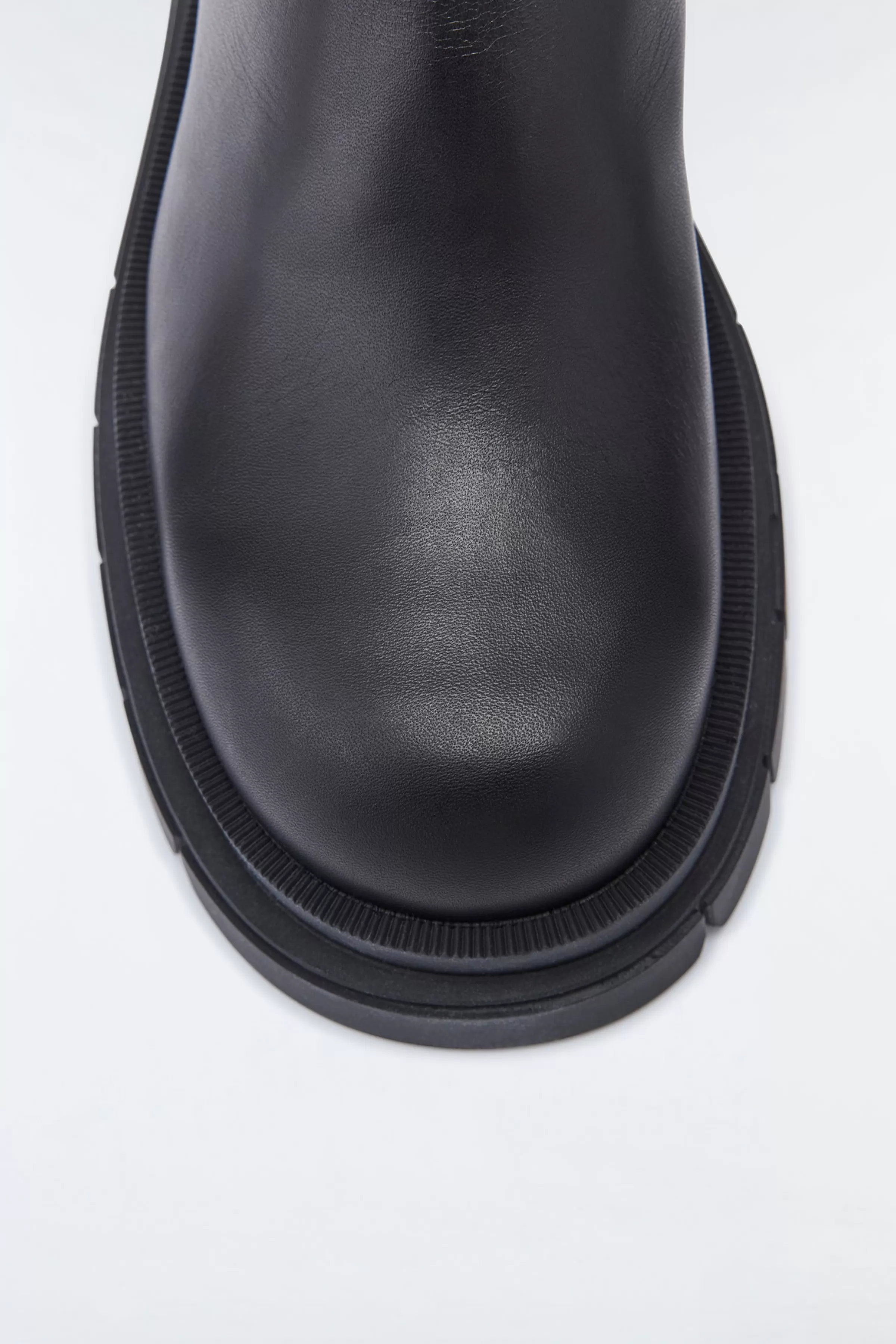Storm, Unlined Lug Sole (R) Leather Chelsea Boot For Ladies | ® US | Mackage Hot