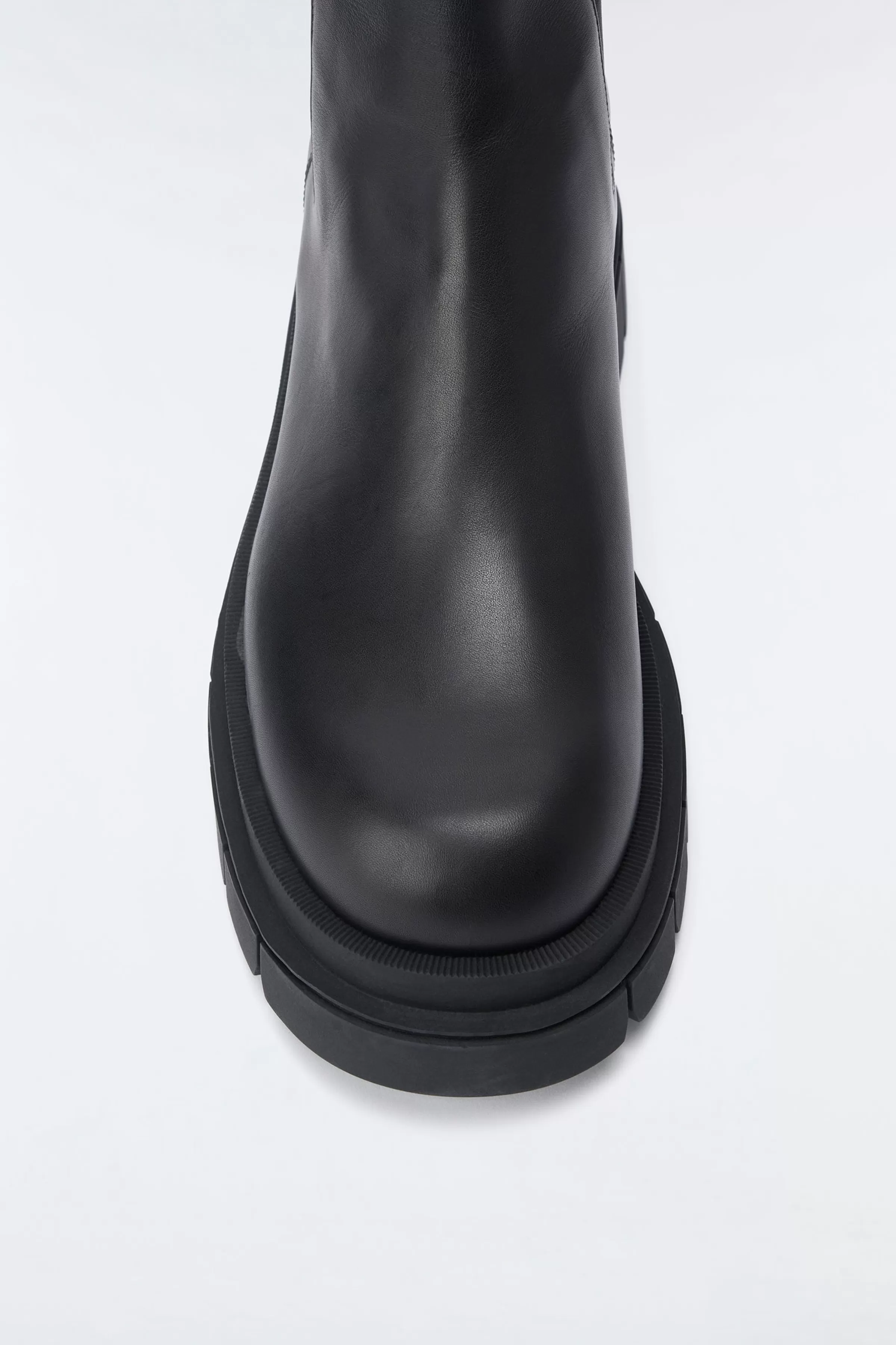 Storm, Unlined Lug Sole (R) Leather Chelsea Boot For Men | ® US | Mackage Best